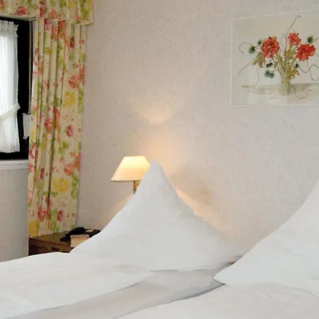 Hotel Landgasthof Hof Roscheid 2*