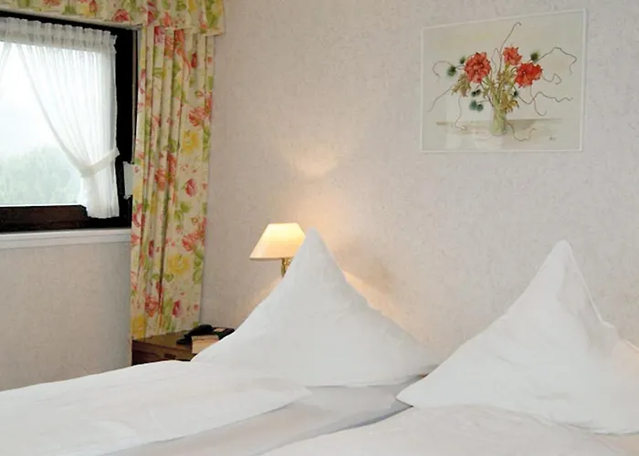 Hotel Landgasthof Hof Roscheid 2*